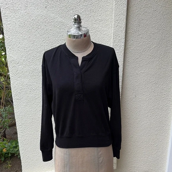 LEEN Loopwheel Black Women's sweatshirt with top buttons. Made in USA from Saks - Picture 2 of 10